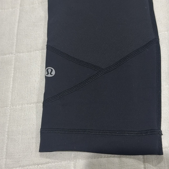 Lululemon Cropped Leggings - Picture 9 of 12